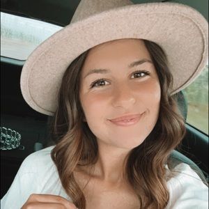 Meet your Posher, Alysa